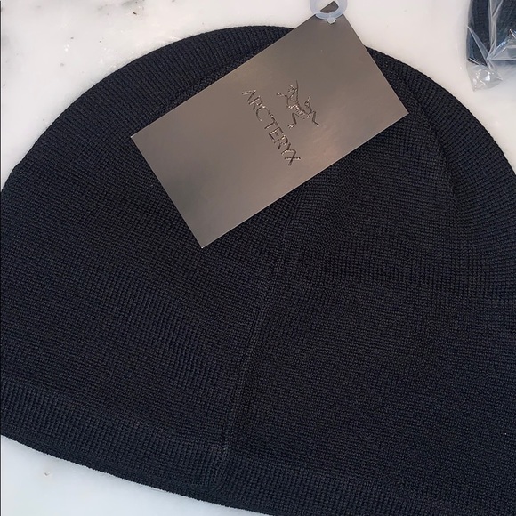 ARC’TERYX brand new bird head toque(s) - Picture 4 of 5
